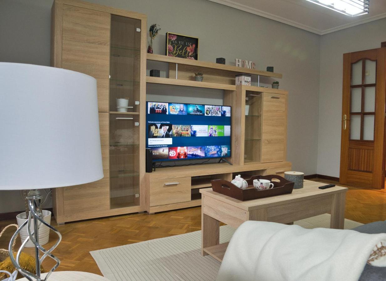 La Villa De Lore, Piso Completo Apto 6 Personas Con Garaje 阿维莱斯 外观 照片