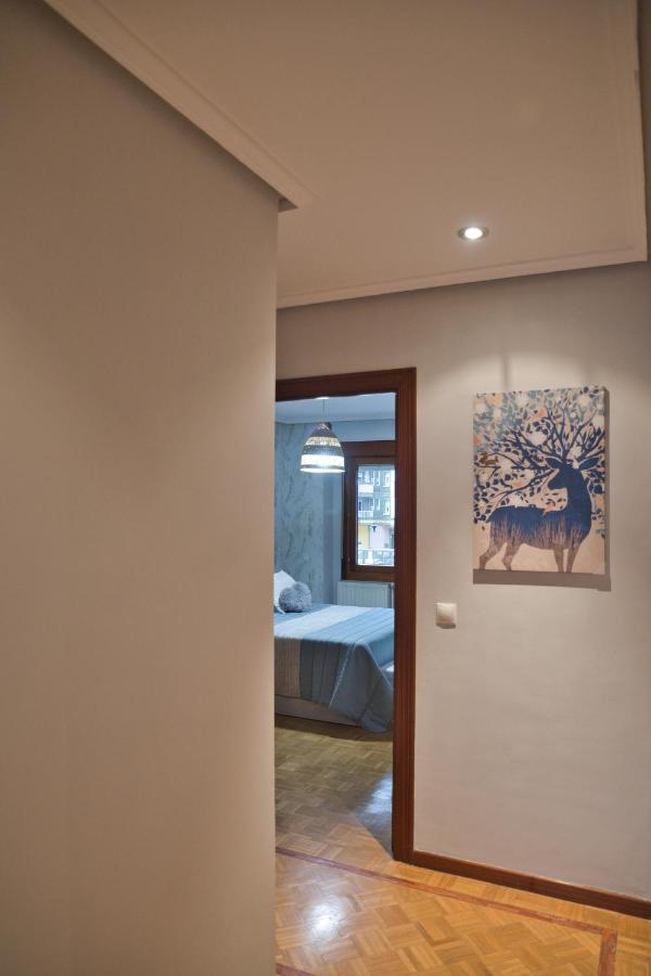 La Villa De Lore, Piso Completo Apto 6 Personas Con Garaje 阿维莱斯 外观 照片