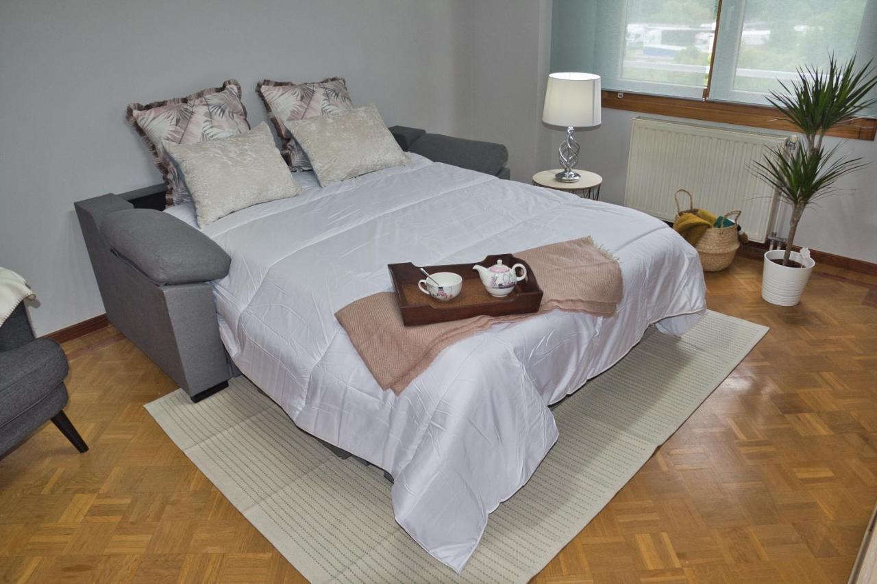 La Villa De Lore, Piso Completo Apto 6 Personas Con Garaje 阿维莱斯 外观 照片