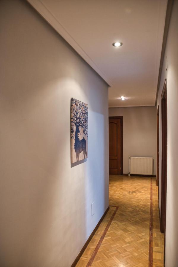 La Villa De Lore, Piso Completo Apto 6 Personas Con Garaje 阿维莱斯 外观 照片
