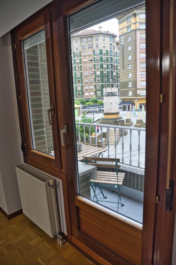 La Villa De Lore, Piso Completo Apto 6 Personas Con Garaje 阿维莱斯 外观 照片