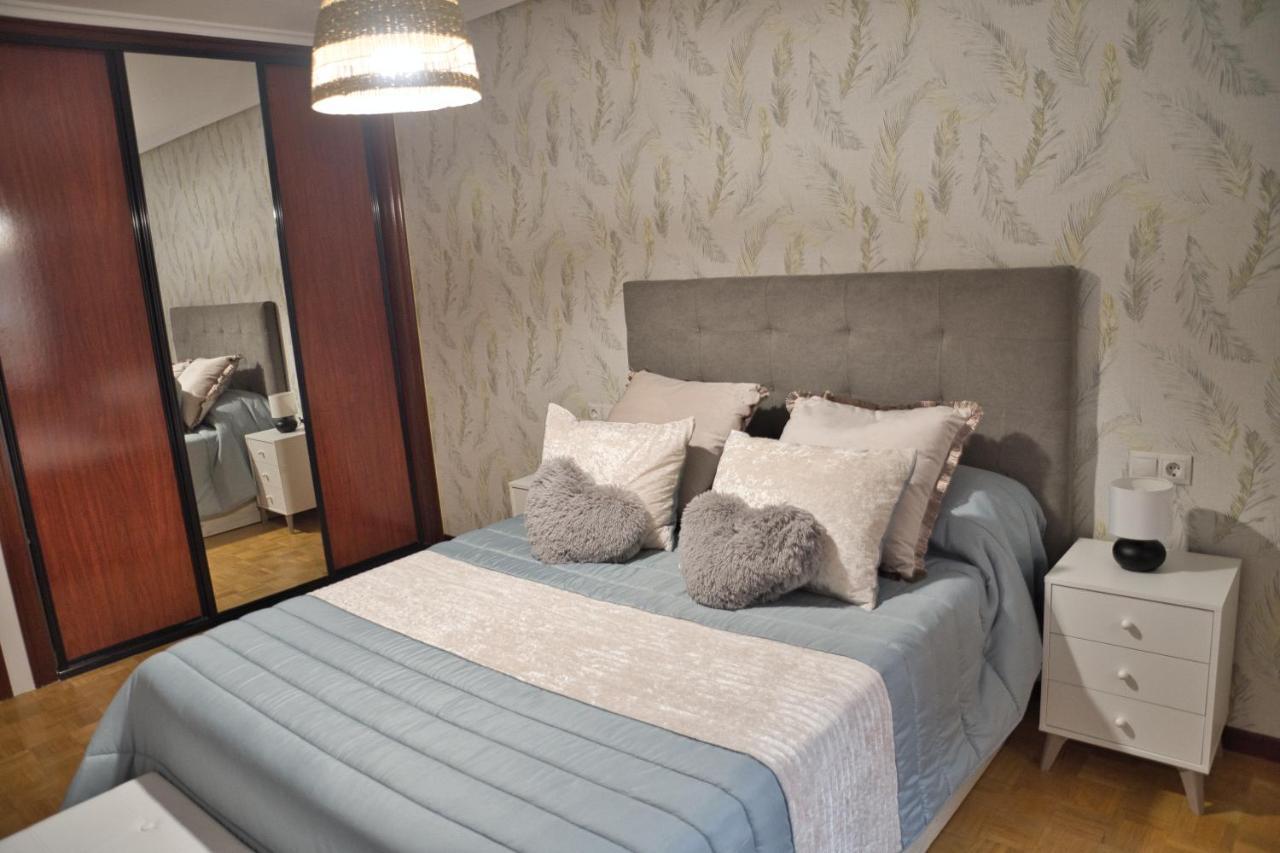 La Villa De Lore, Piso Completo Apto 6 Personas Con Garaje 阿维莱斯 外观 照片